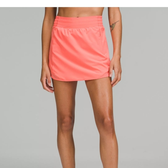 lululemon athletica Dresses & Skirts - Lululemon Hotty Hot high rise skirt